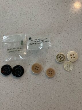 Lauren Ralph Lauren Black and Tortoiseshell Logo Buttons